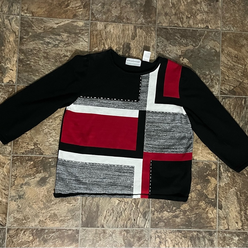 Vtg. Alfred Dunner Petite XL Long Sleeve Red, Black, White, Grey, & Sewn On Gems